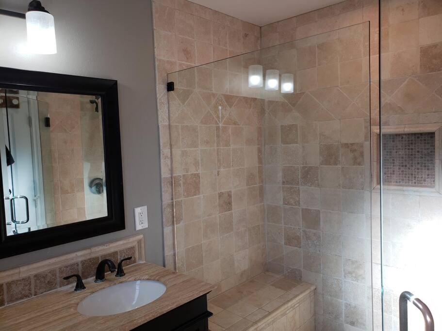 Bouganvilla 4-Bedroom, 2-Baths, Single Family House Thousand Oaks Eksteriør bilde